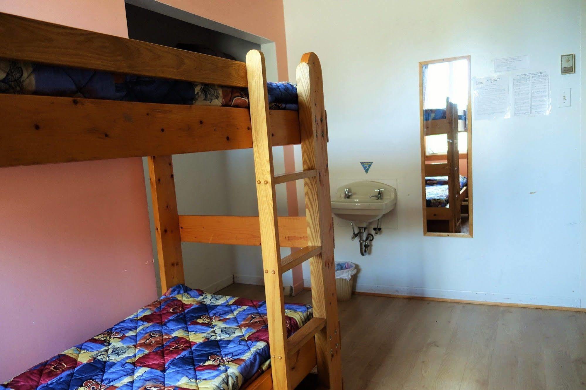 Le Carabobo Auberge Forillon แกสเป ภายนอก รูปภาพ